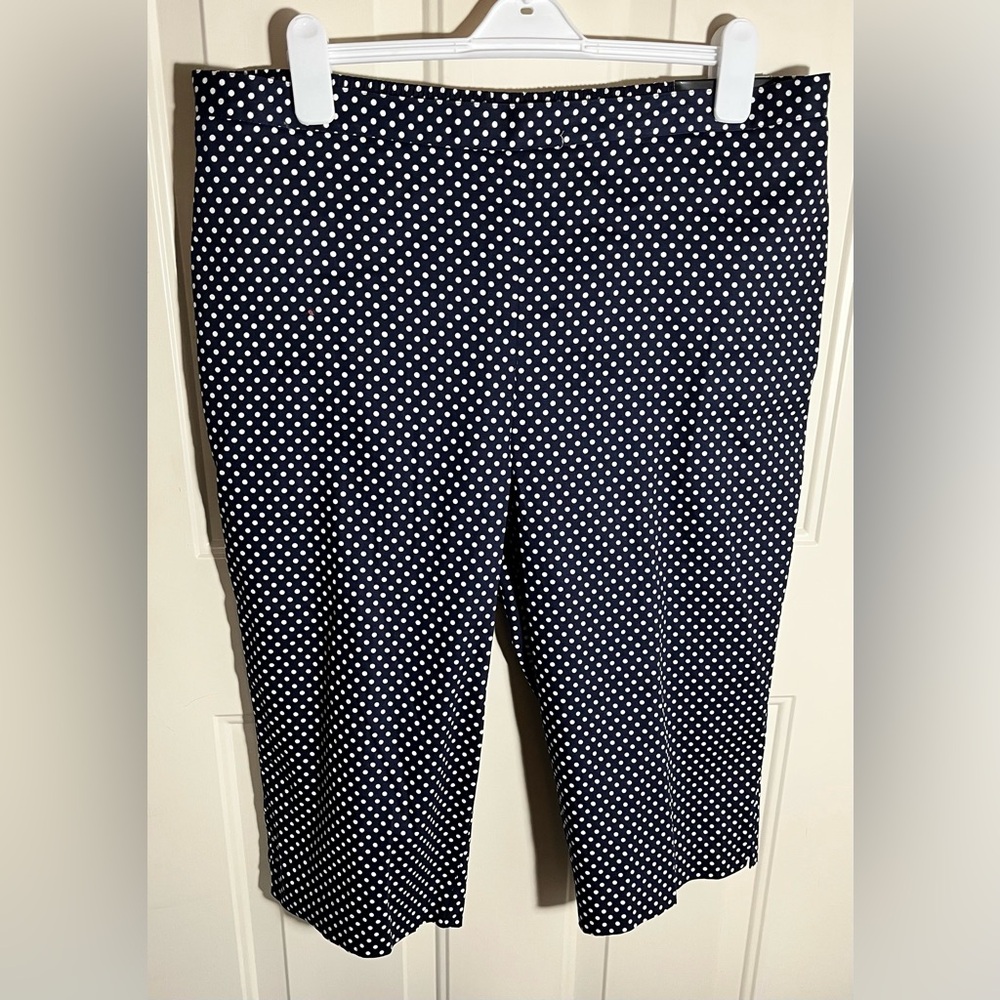NWT Alfred Dunner size 18 Navy White Capri Pants